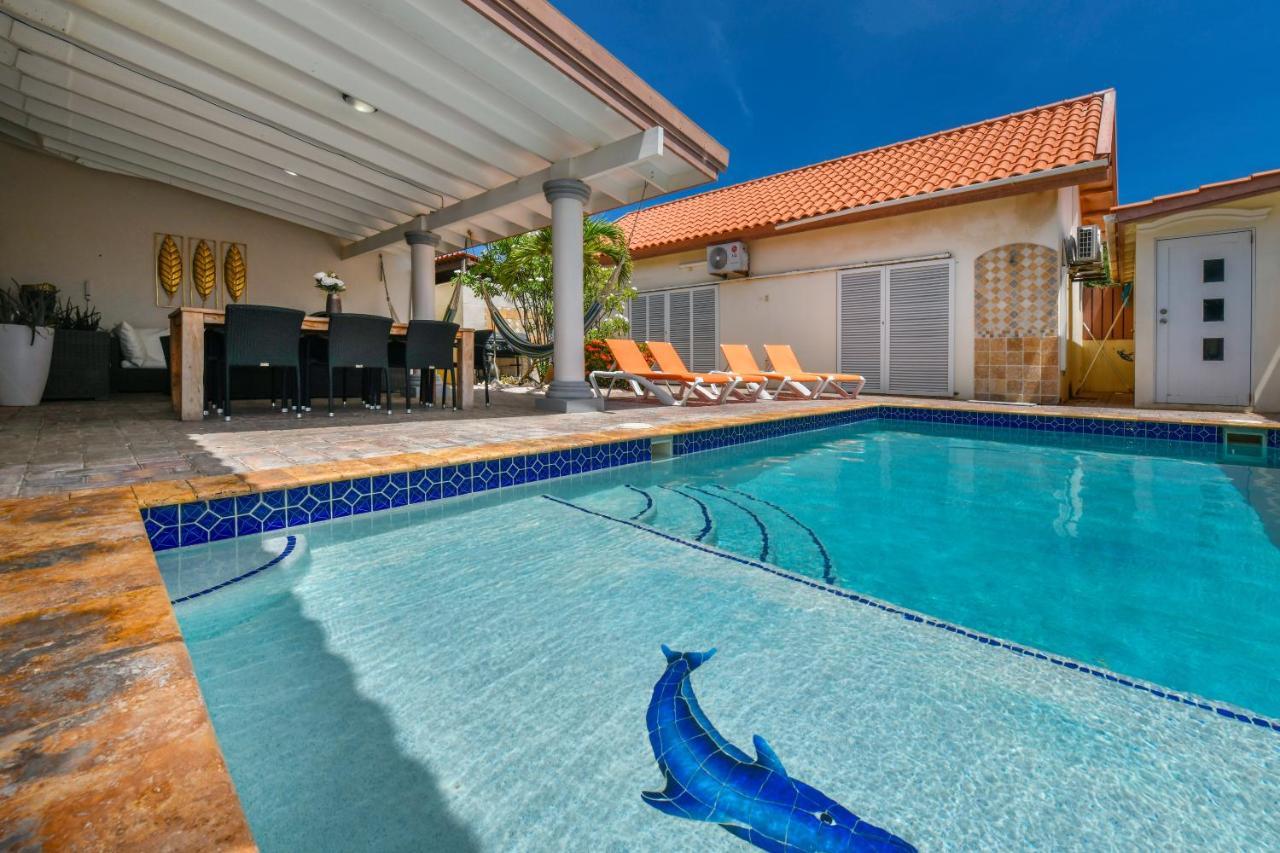Villa Swiss Paradise With Private Pool Palm Beach Eksteriør billede