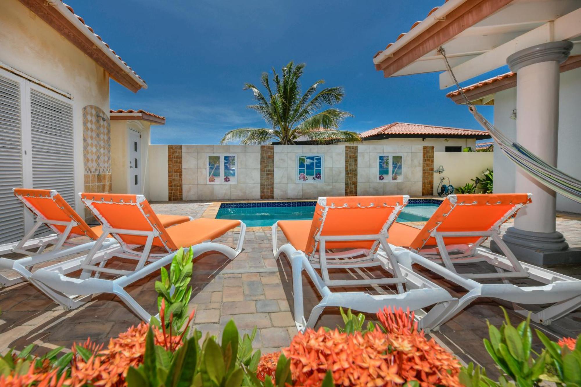 Villa Swiss Paradise With Private Pool Palm Beach Eksteriør billede
