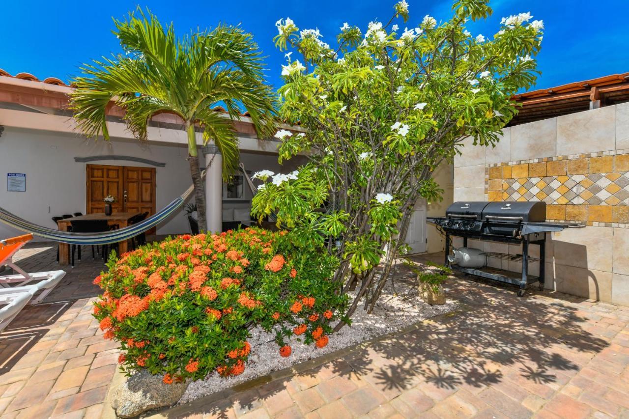 Villa Swiss Paradise With Private Pool Palm Beach Eksteriør billede