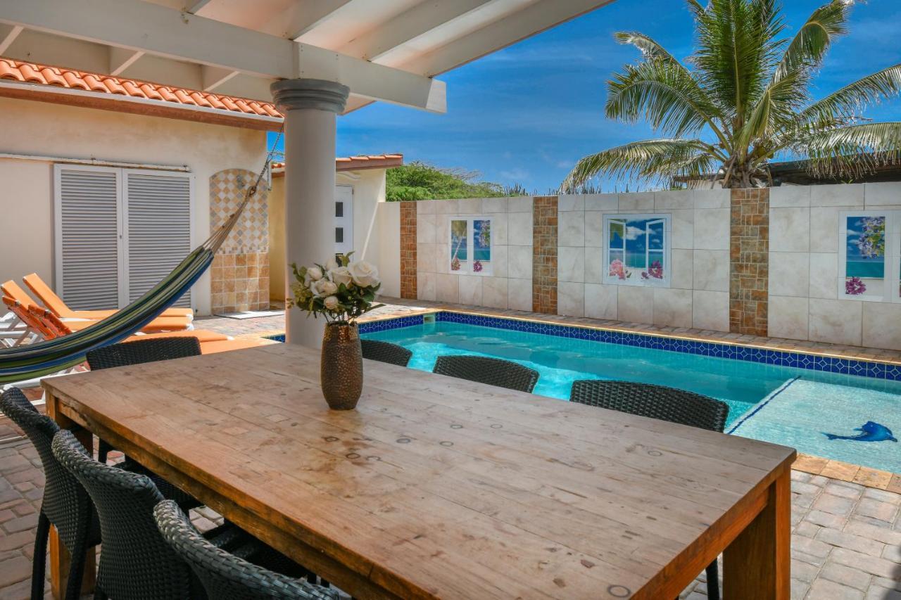Villa Swiss Paradise With Private Pool Palm Beach Eksteriør billede