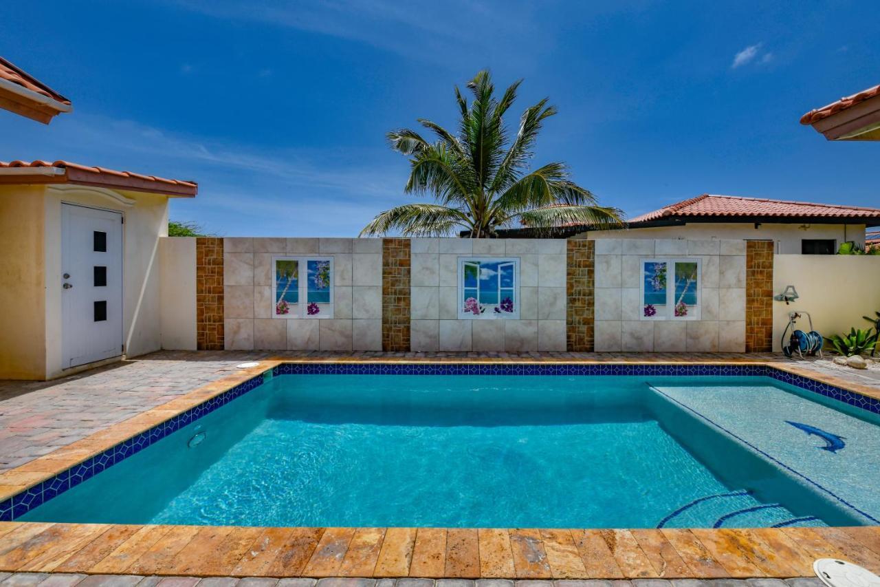 Villa Swiss Paradise With Private Pool Palm Beach Eksteriør billede